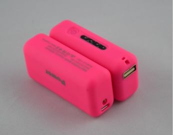 банк силы USB 2600mAh портативный с светом СИД, красный/пинк/зеленый цвет