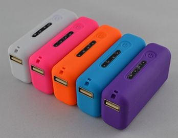банк силы USB 2600mAh портативный с светом СИД, красный/пинк/зеленый цвет
