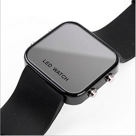 Wristwatch СИД цифров экрана пластичного случая стеклянный с временем и датой действует