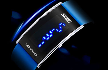 Unisex упорная воды ATM wristwatch 3 СИД цифров диапазона PU