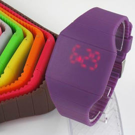 Экран касания СИД цифров Wristband силикона спортов желтых людей/женщин