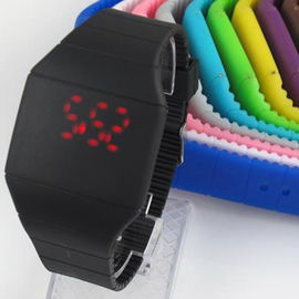 Экран касания СИД цифров Wristband силикона спортов желтых людей/женщин