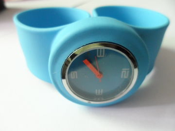 Голубой эластичный легковес вахты Wristband силикона с обломоками цифров